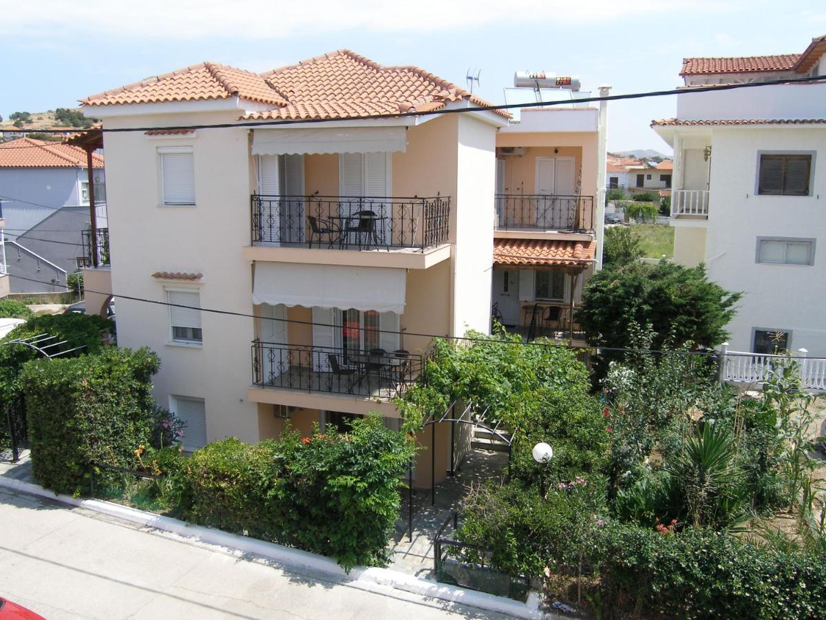 Efi Apartments Myrina Exterior foto